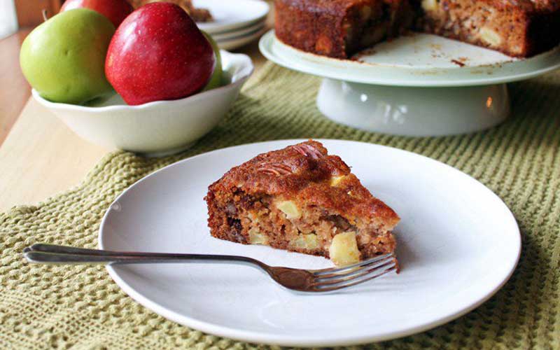 Κέικ με κανέλλα και μήλο